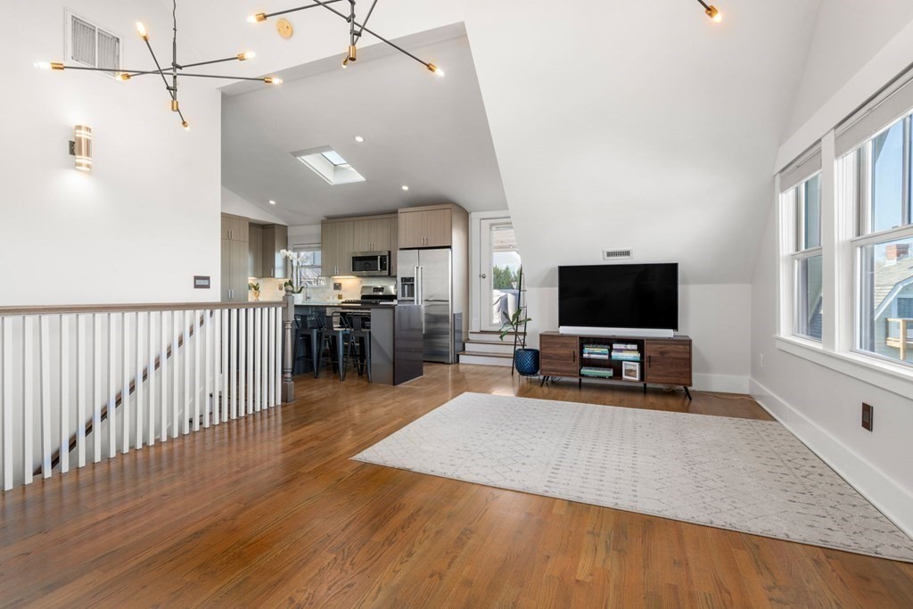 43 Salcombe St Unit: 4