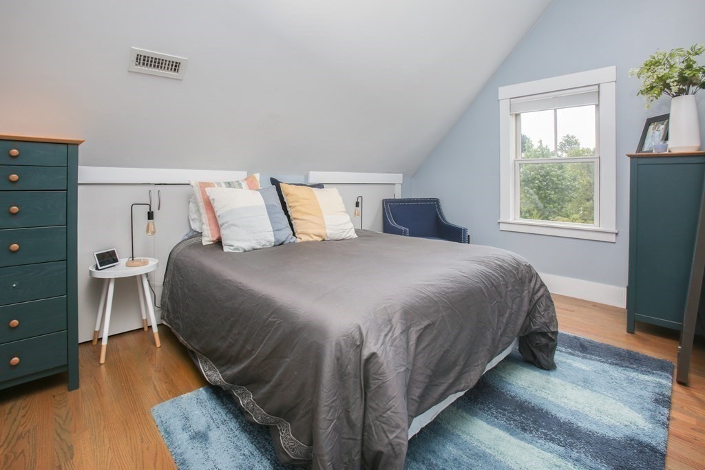 43 Salcombe St Unit: 4