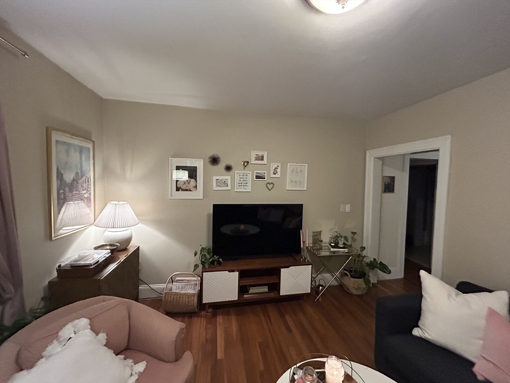 16 Saint Margaret St Unit: 2