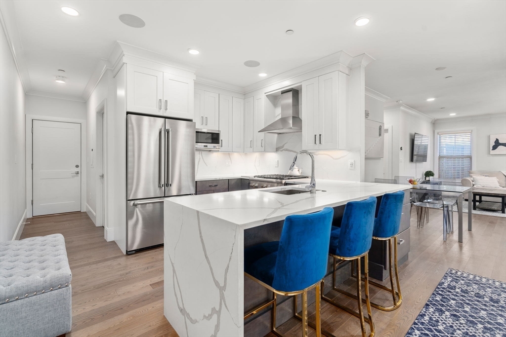 10-14 Sydney St # 1