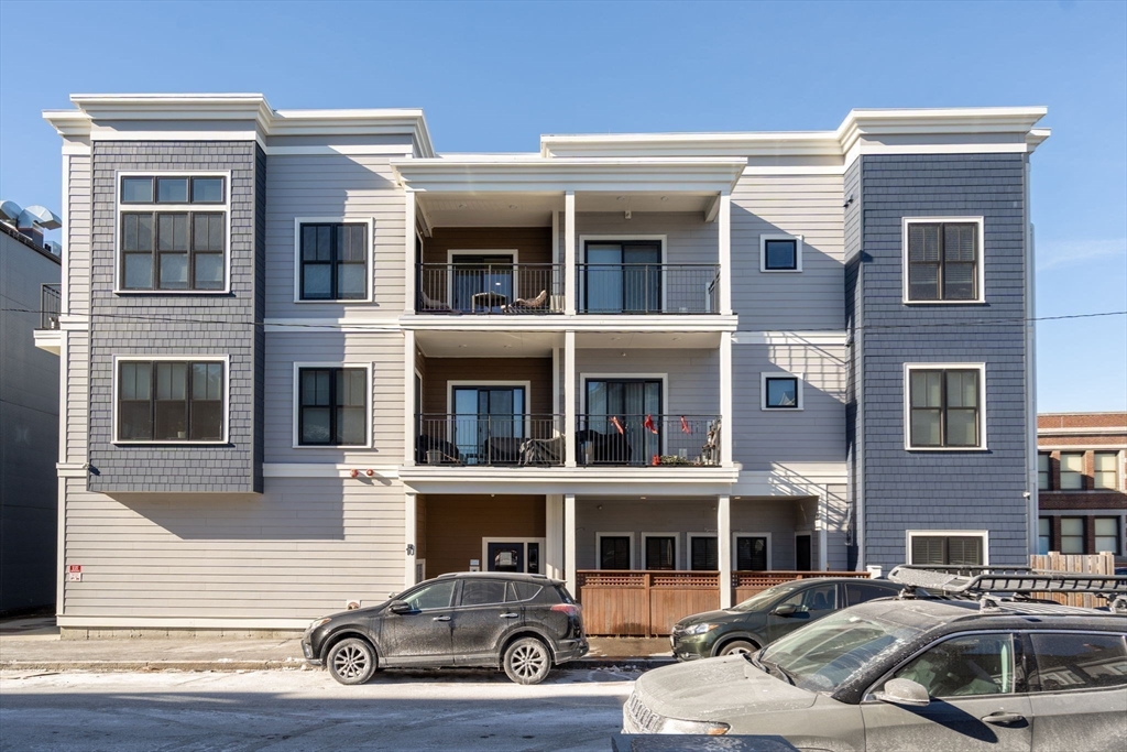 10-14 Sydney St # 1