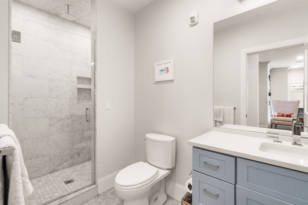 10-14 Sydney St # 1