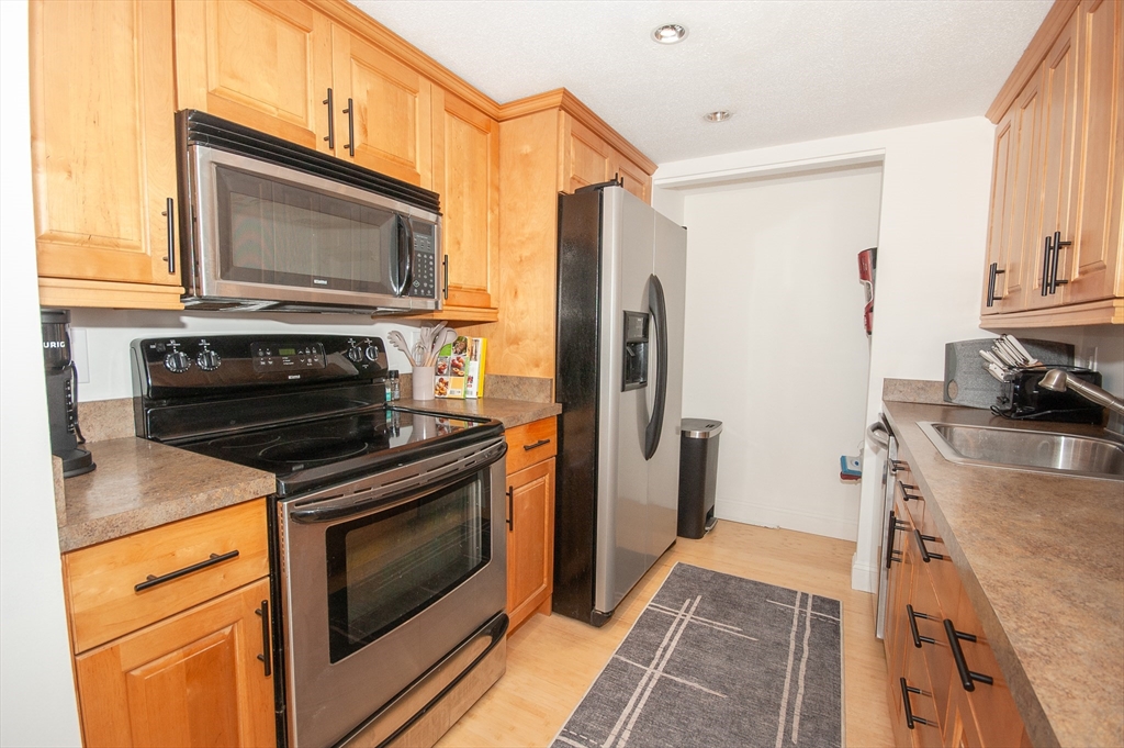 108 Peterborough Unit: 7D
