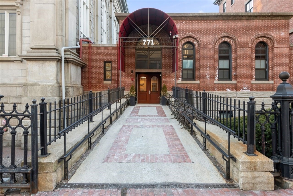 771 Harrison Ave # 109