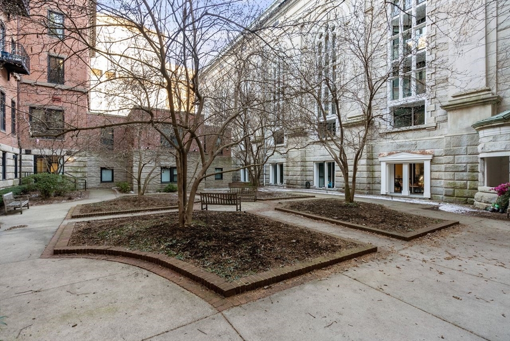 771 Harrison Ave # 109