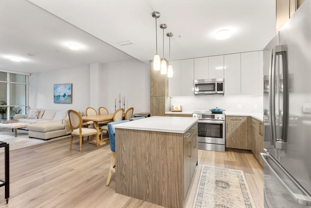 771 Harrison Ave # 109