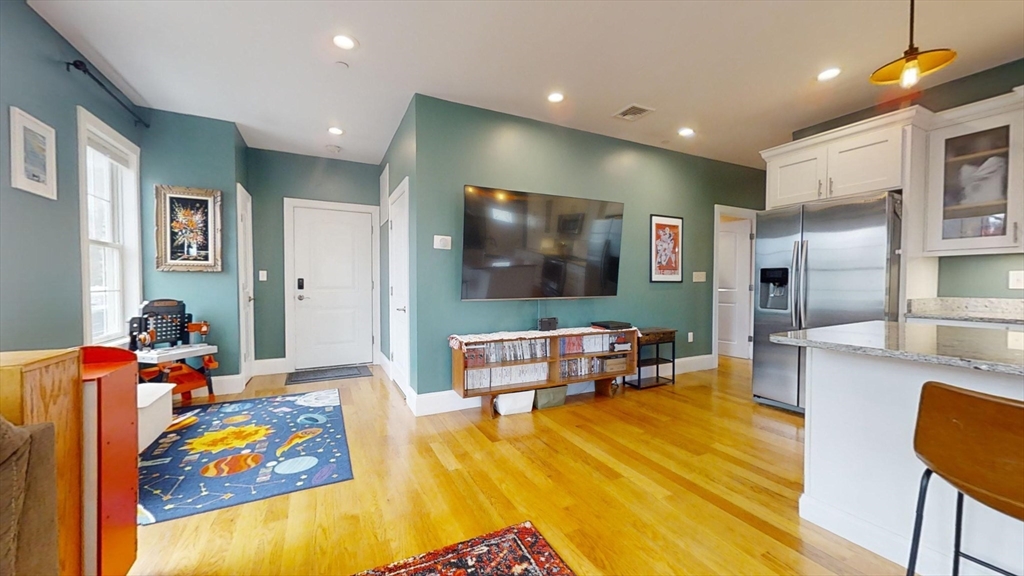 42 Olney # R Unit: 1-R