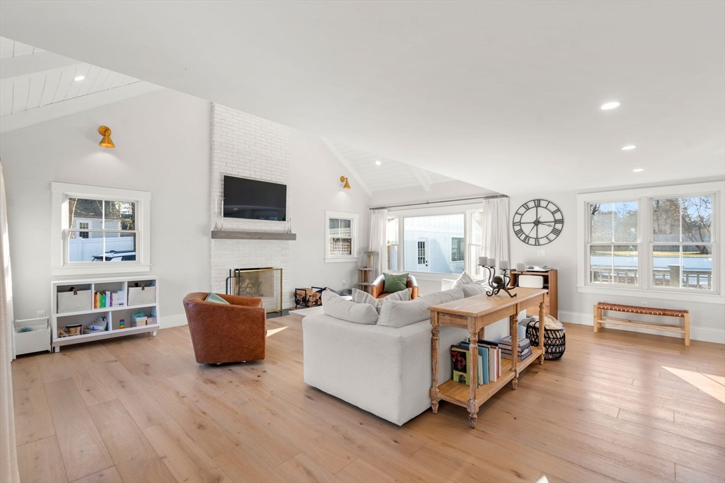 4 Wilder Rd