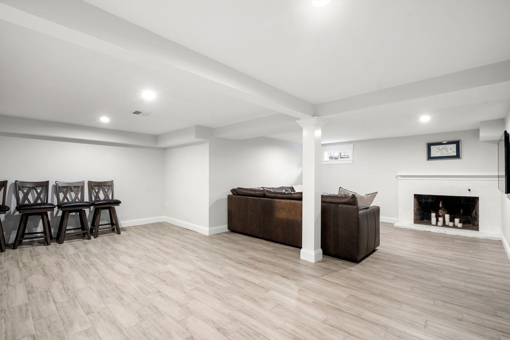 4 Wilder Rd