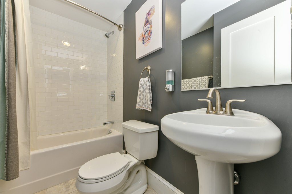 10 Salcombe St # 1