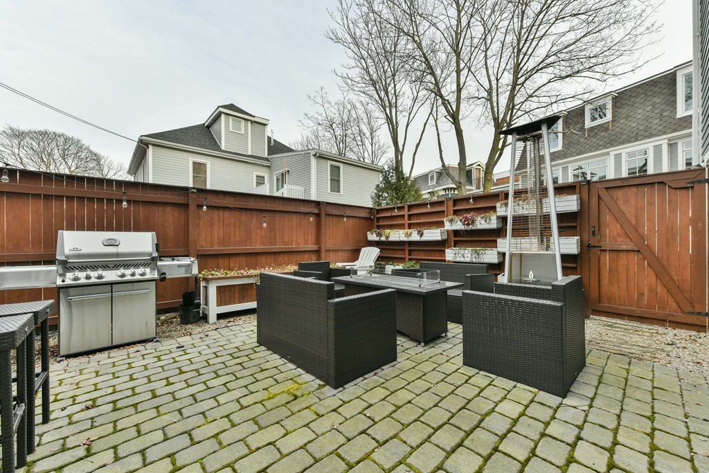 10 Salcombe St # 1