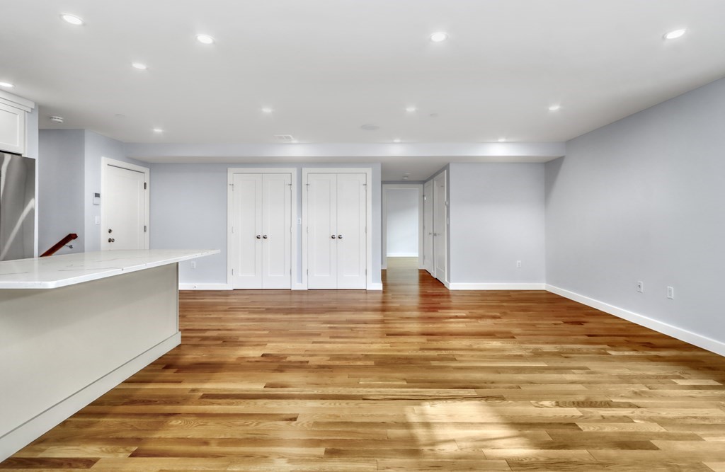 182 Sydney # 1