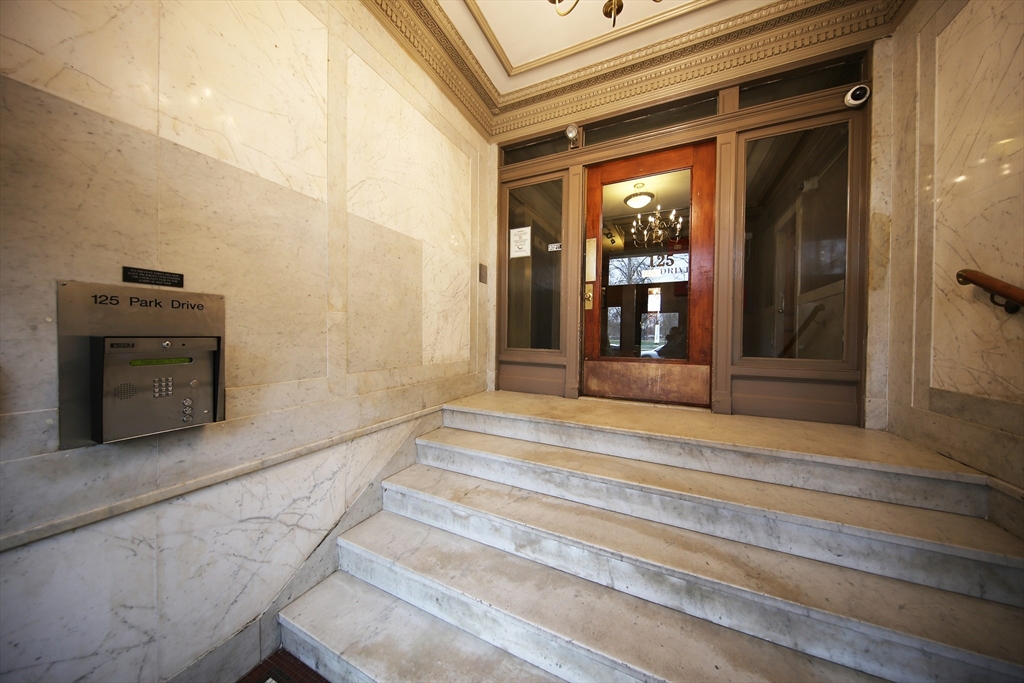 125 Park Dr # 11