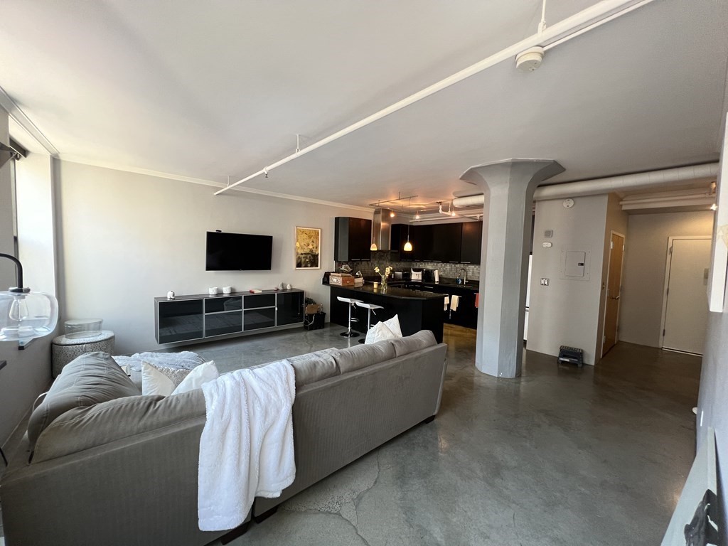 453 Washington St # 5B