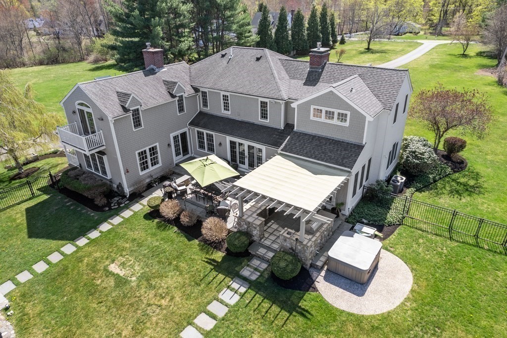 619 Main St