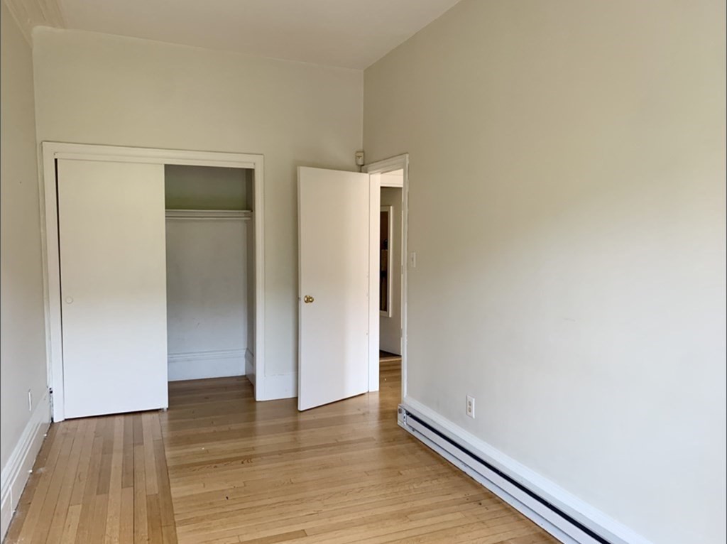 220 Newbury St # 5