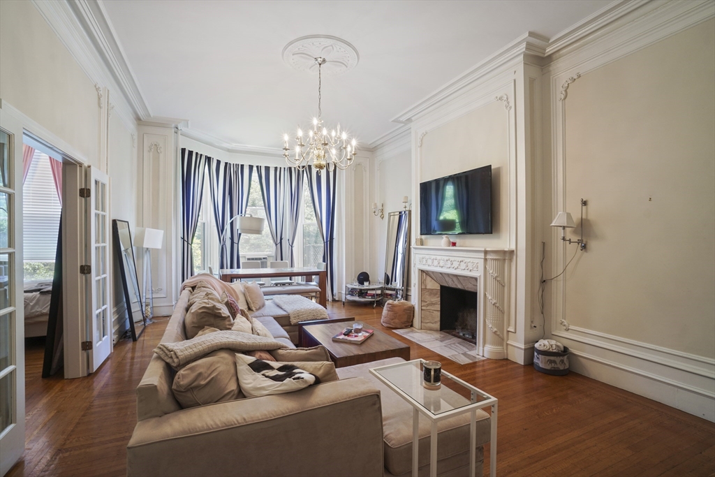 319 Commonwealth Ave # 21