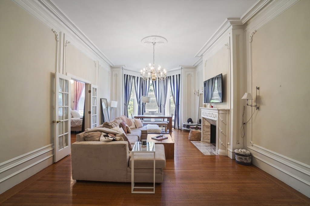 319 Commonwealth Ave # 21