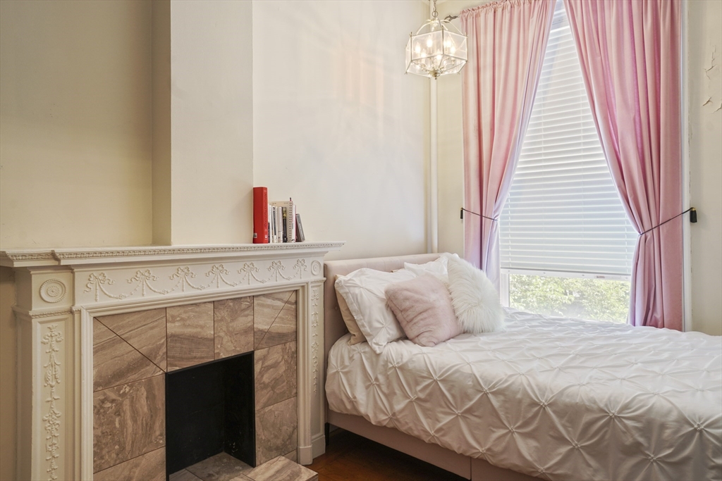 319 Commonwealth Ave # 21