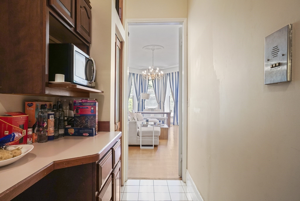 319 Commonwealth Ave # 21