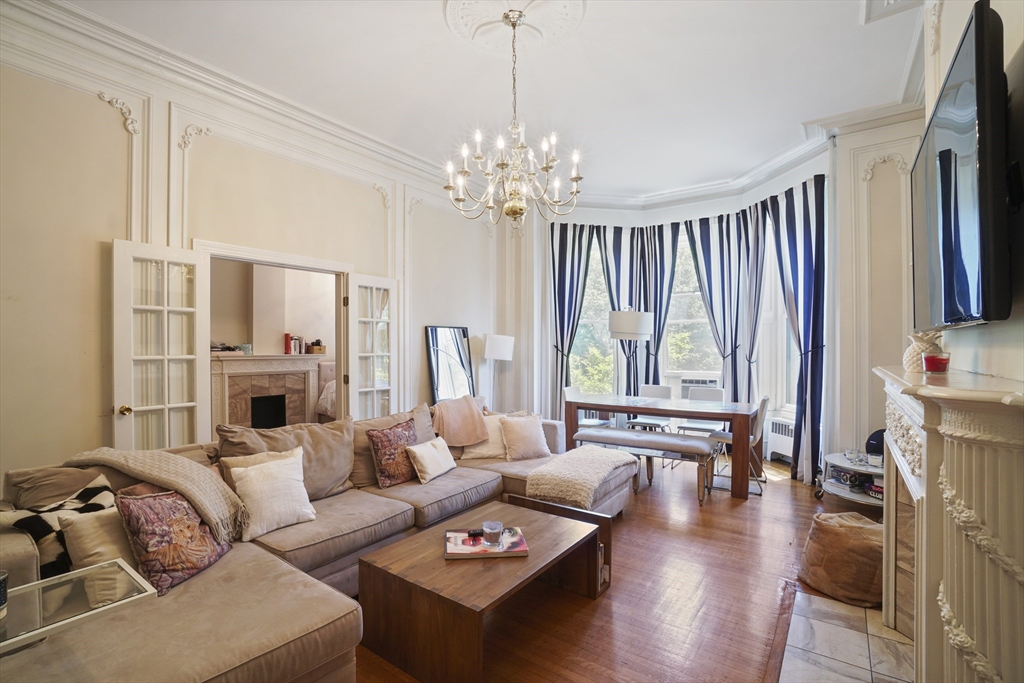 319 Commonwealth Ave # 21