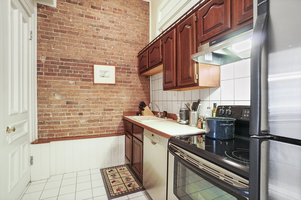 319 Commonwealth Ave # 21