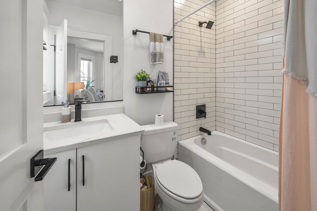 12 Bloomington St # 12 Unit: 2-12