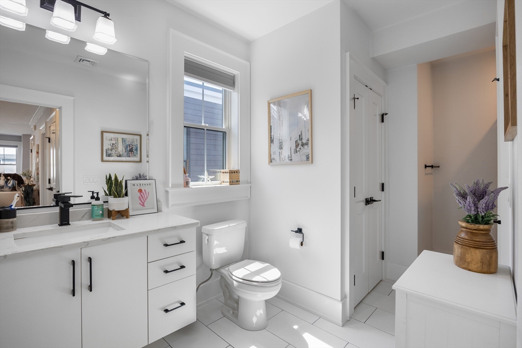 12 Bloomington St # 12 Unit: 2-12