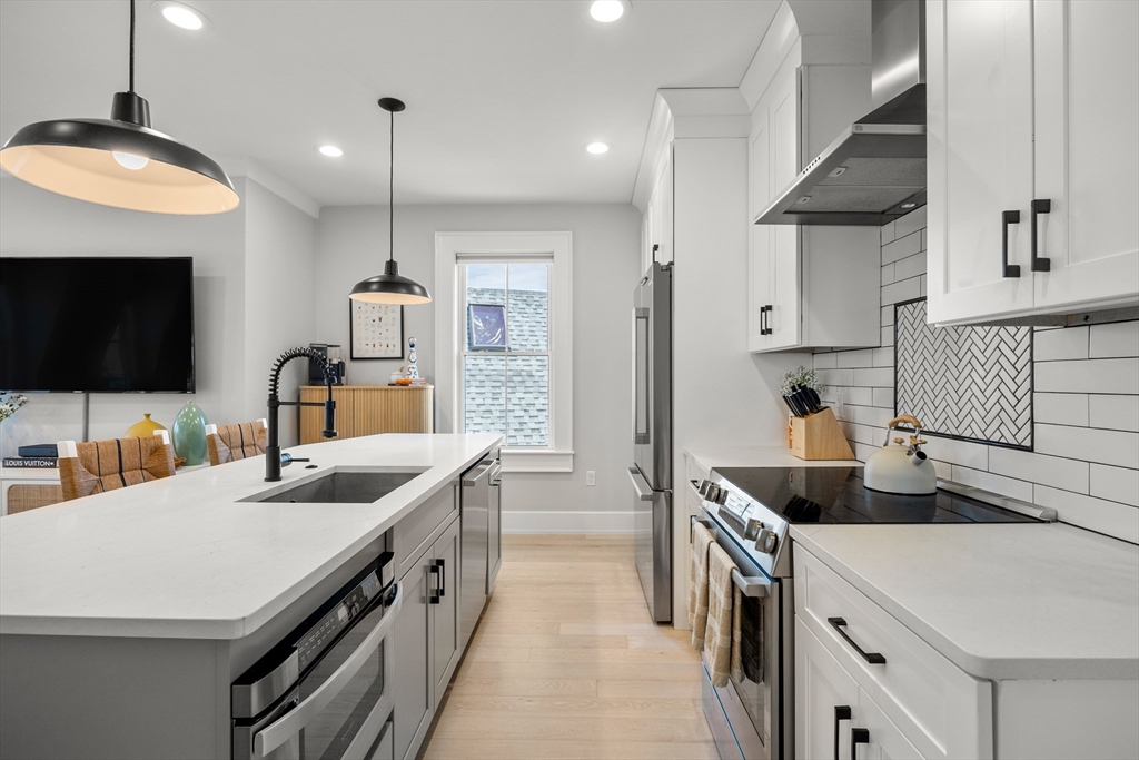 12 Bloomington St # 12 Unit: 2-12