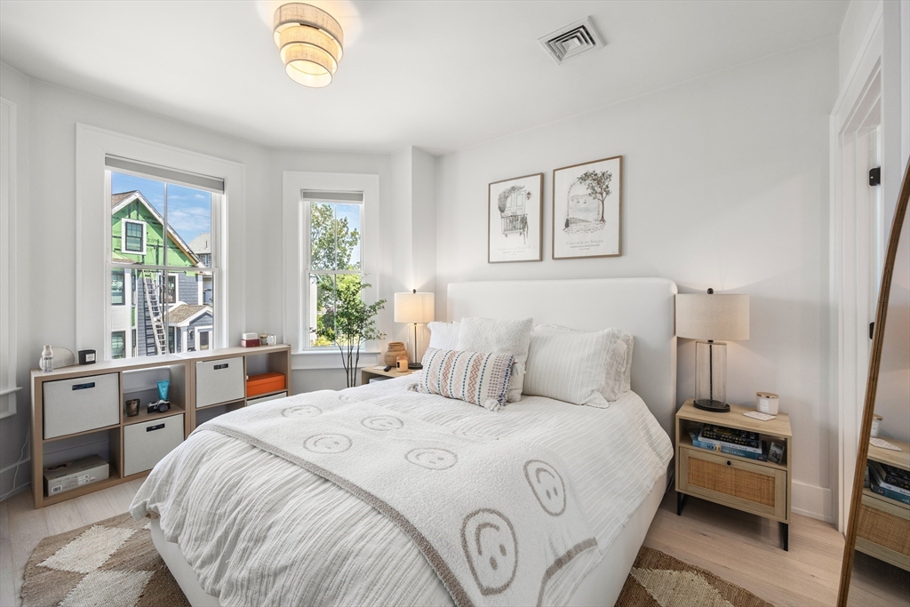12 Bloomington St # 12 Unit: 2-12