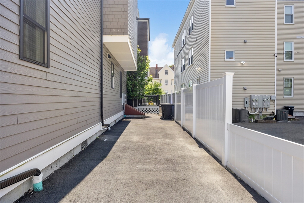 12 Bloomington St # 12 Unit: 2-12
