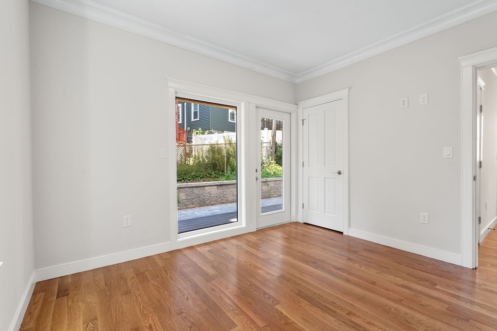 25 Peverell St # 1