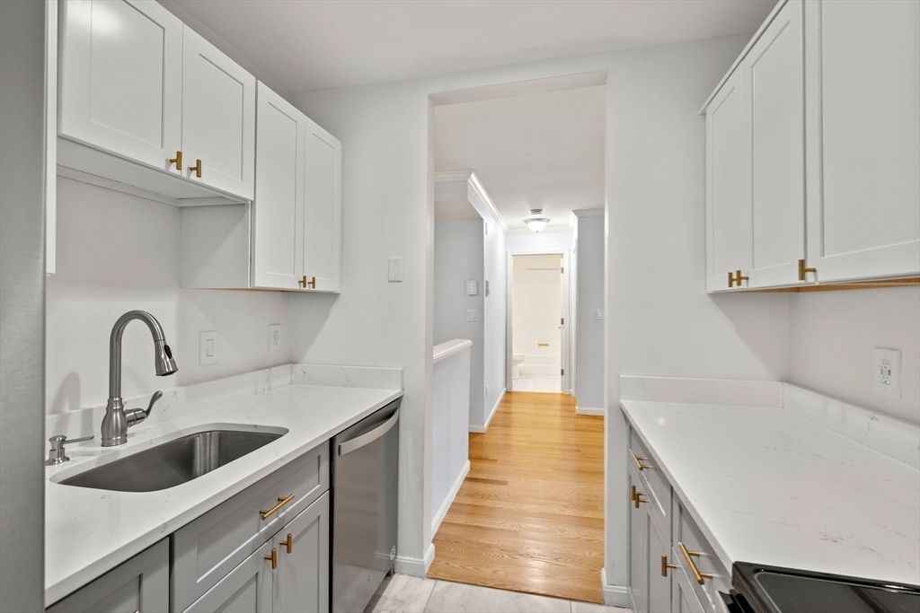 350 W Fourth St # 100