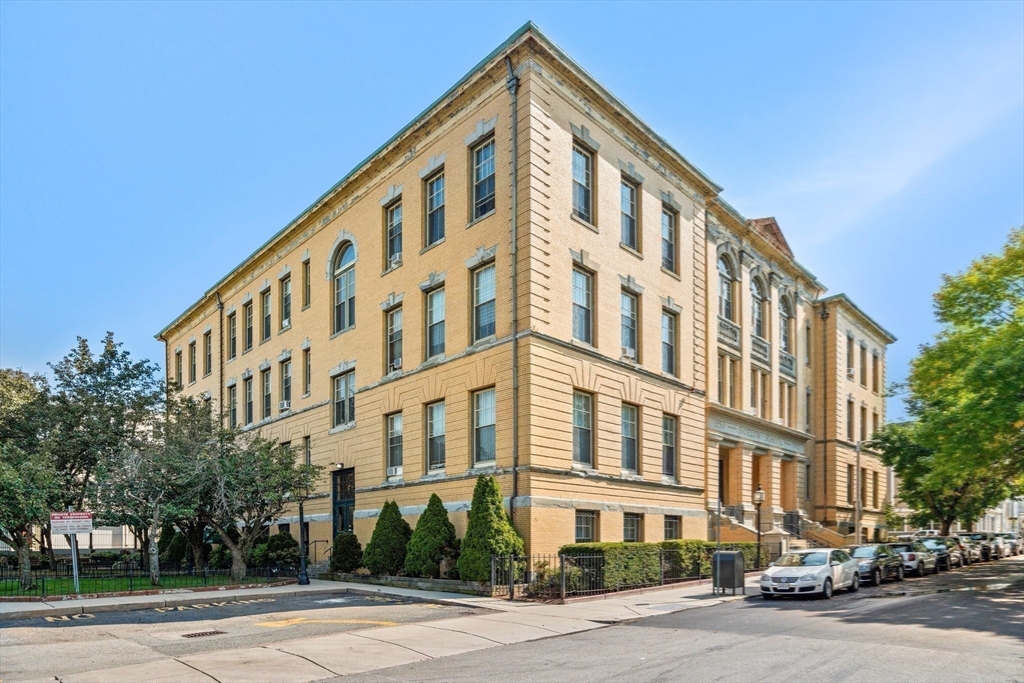 350 W Fourth St # 100