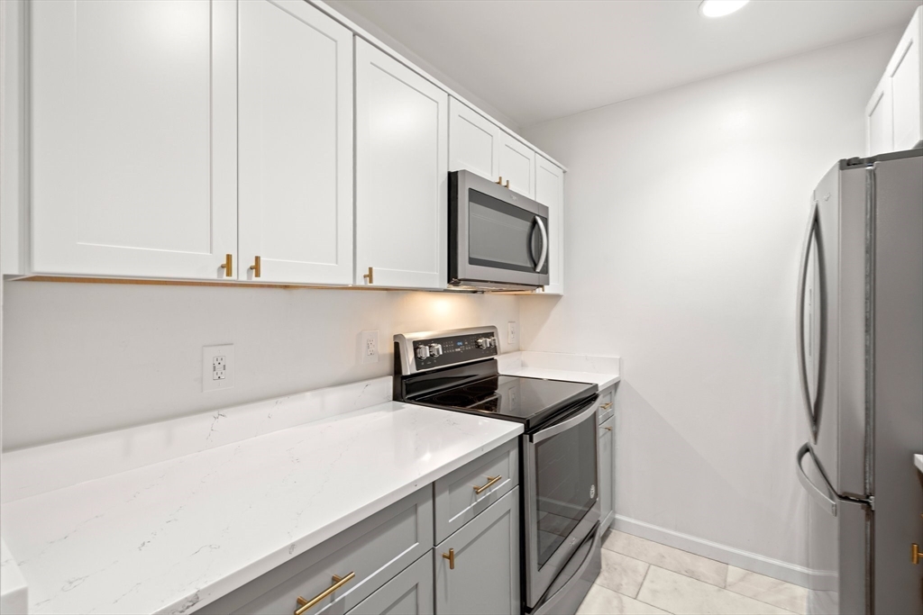 350 W Fourth St # 100