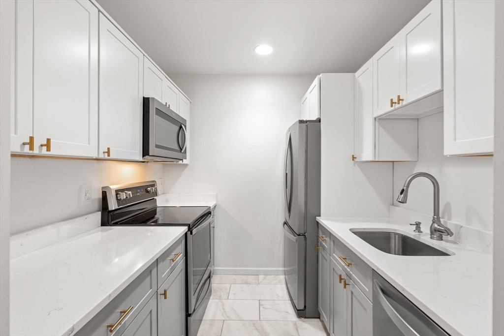 350 W Fourth St # 100