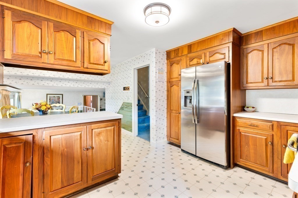 17 Meadow Ln