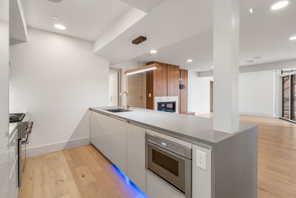 874 E 6th Street # 4
