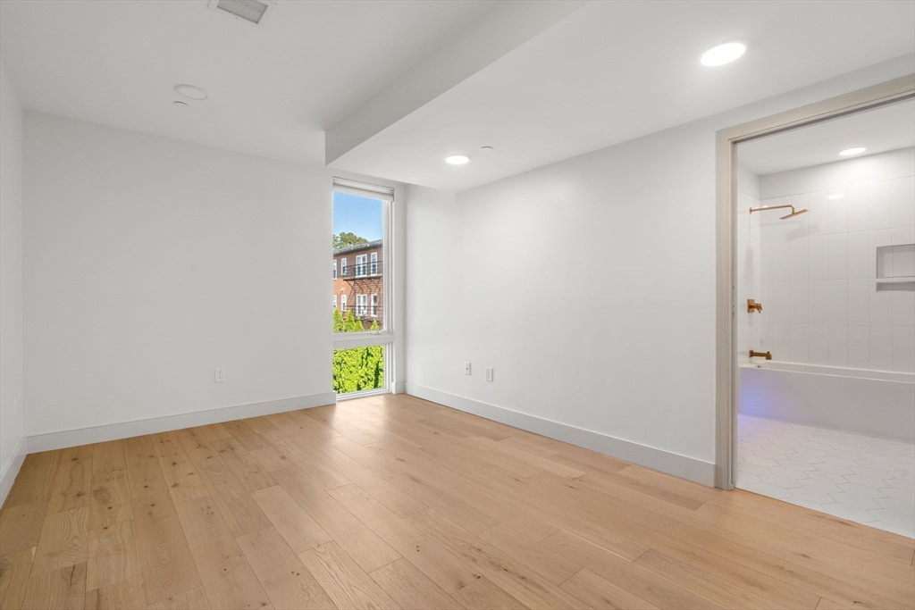 874 E 6th Street # 4