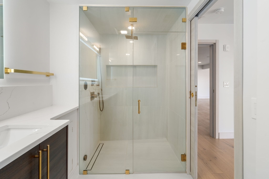 874 E 6th Street # 4