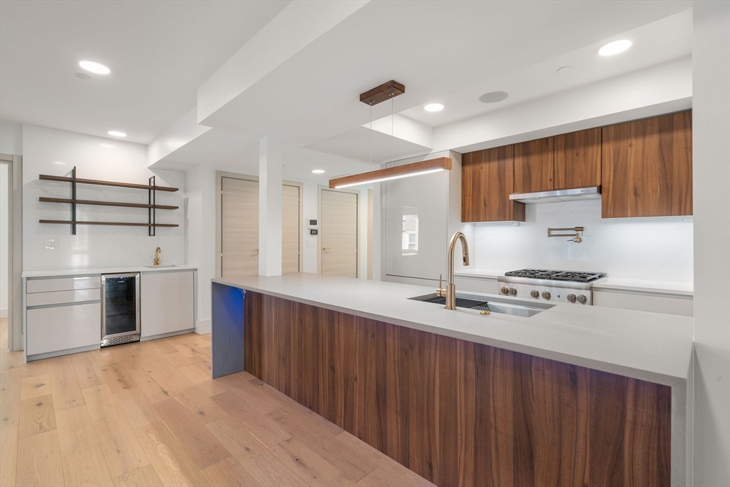 874 E 6th Street # 4