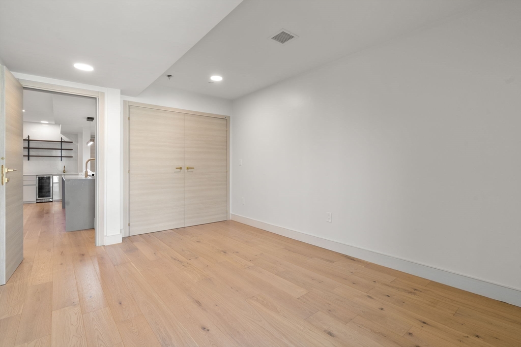 874 E 6th Street # 4