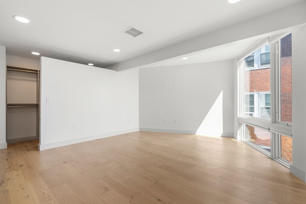 874 E 6th Street # 4
