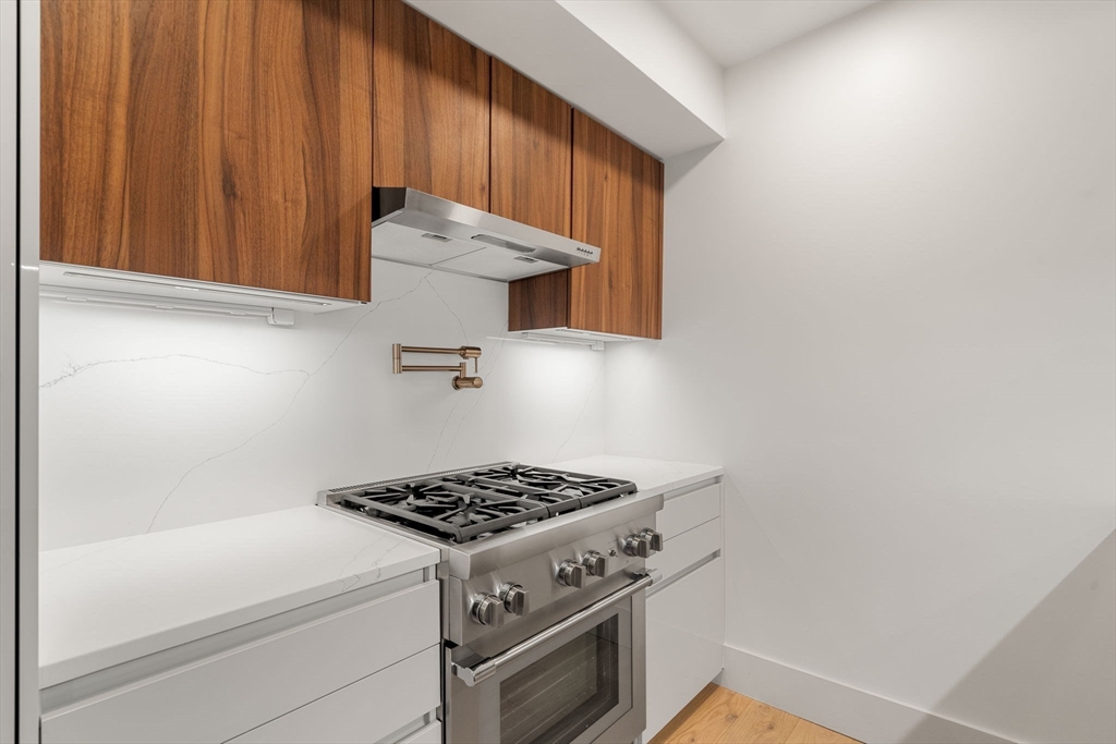 874 E 6th Street # 4