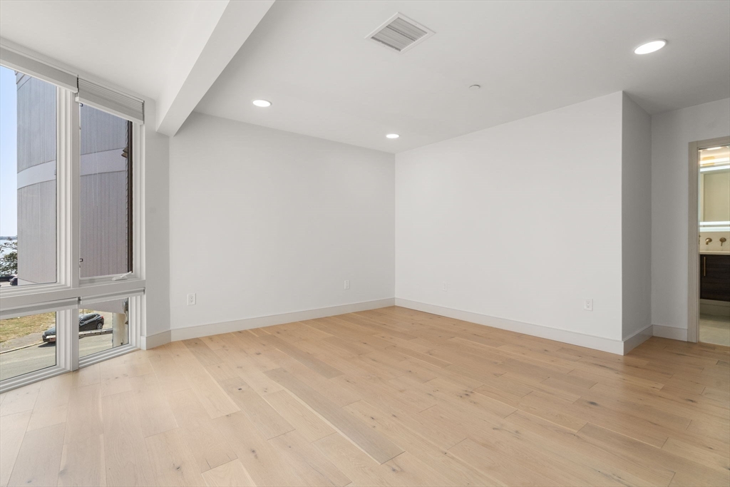 874 E 6th Street # 4