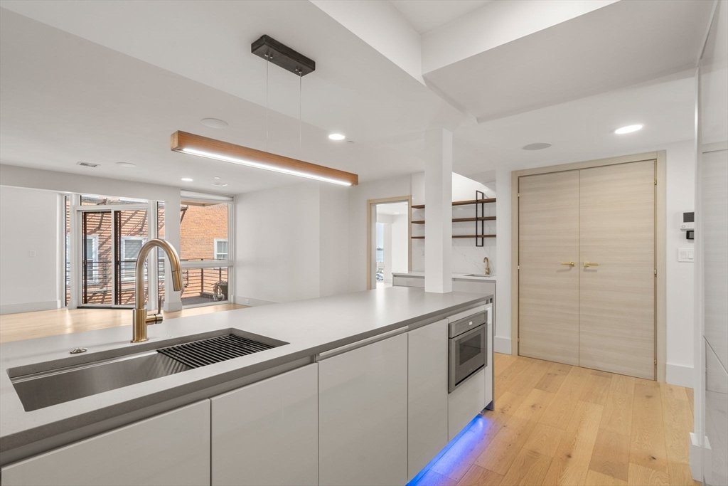 874 E 6th Street # 4