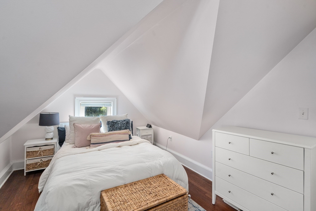 15 Artwill St # 3