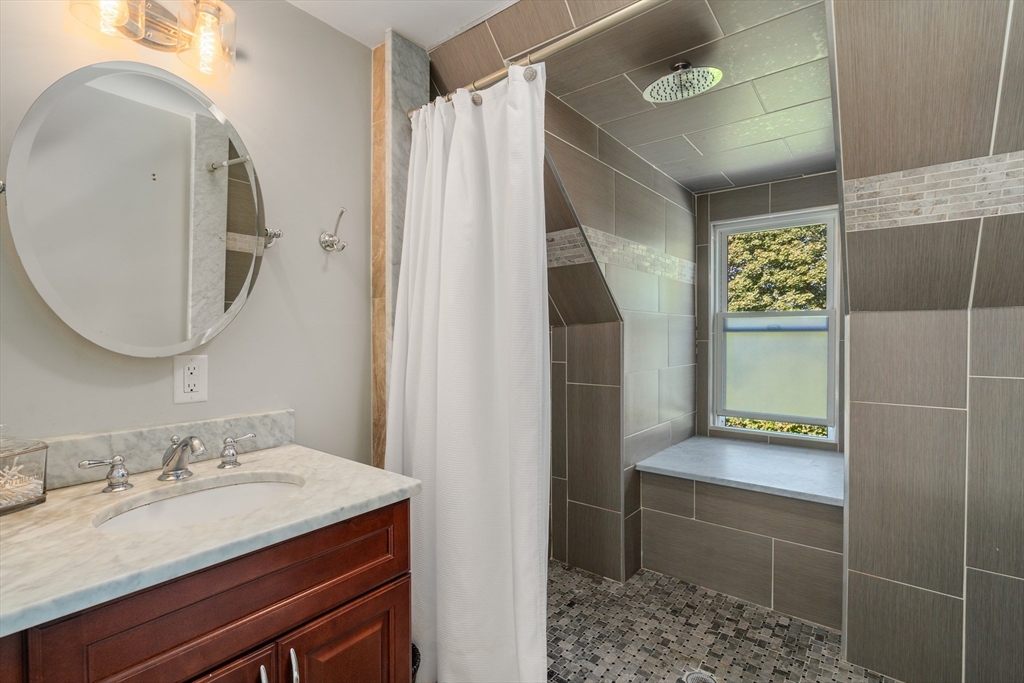15 Artwill St # 3