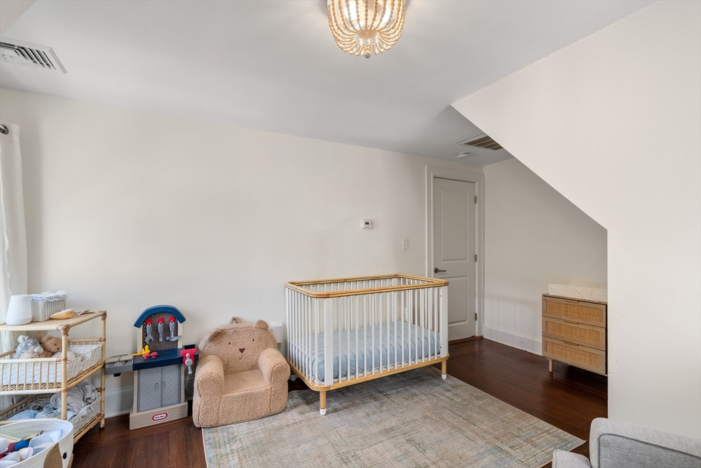 15 Artwill St # 3