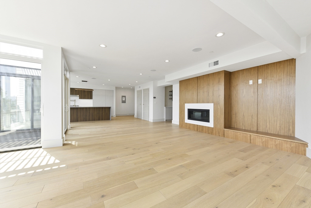 874 E 6th Street # 1
